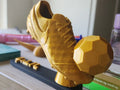 Trofeo botín dorado mini con balón personalizable impreso en 3D