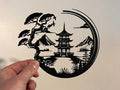 "Templo japonés cuadro circular decorativo 3D — arte de pared oriental con relieve impreso en PLA Uruguay"