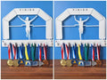 Medallero para corredor con medallas colgadas