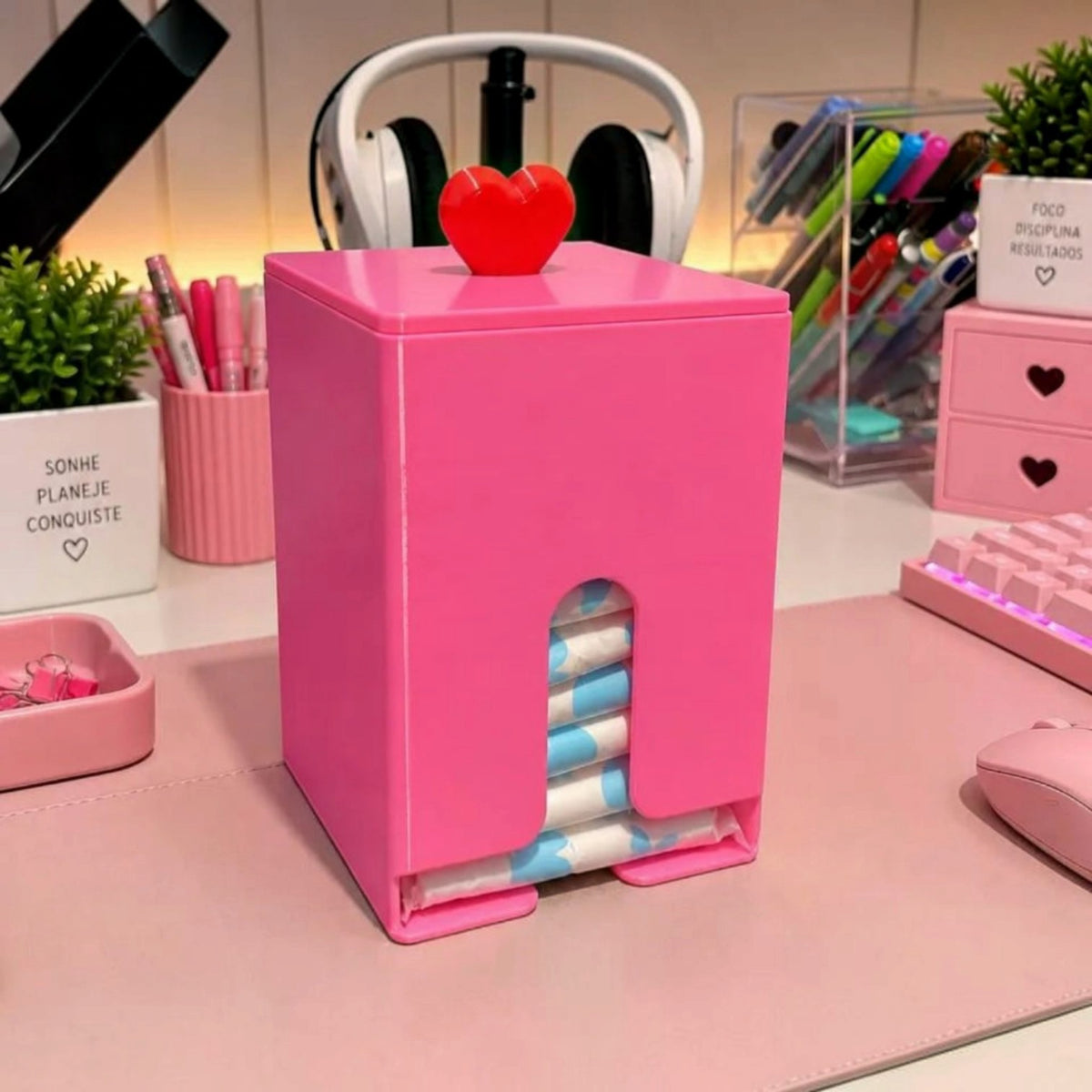 Dispensador de toallitas kawaii 3D rosa con corazón decorativo