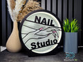 Cartel redondo Nail Studio impreso en 3D con marco negro y fondo difusor blanco, decoración para salón de manicura
