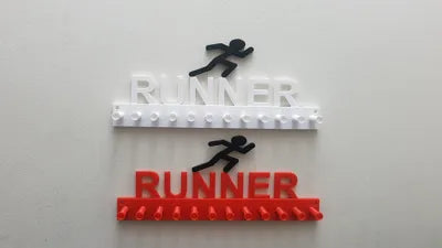 Medallero Runner 18cm en colores blanco y rojo