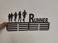 Medallero Runner Familia con siluetas de corredores